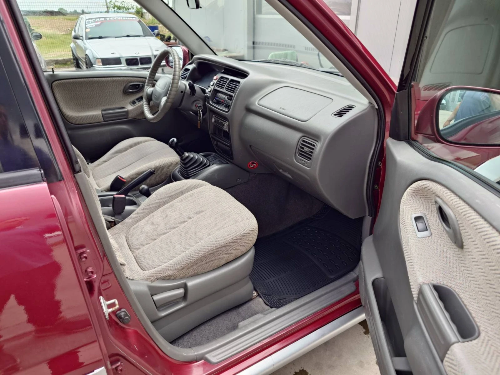 Suzuki Grand vitara, снимка 9 - Автомобили и джипове - 54634453