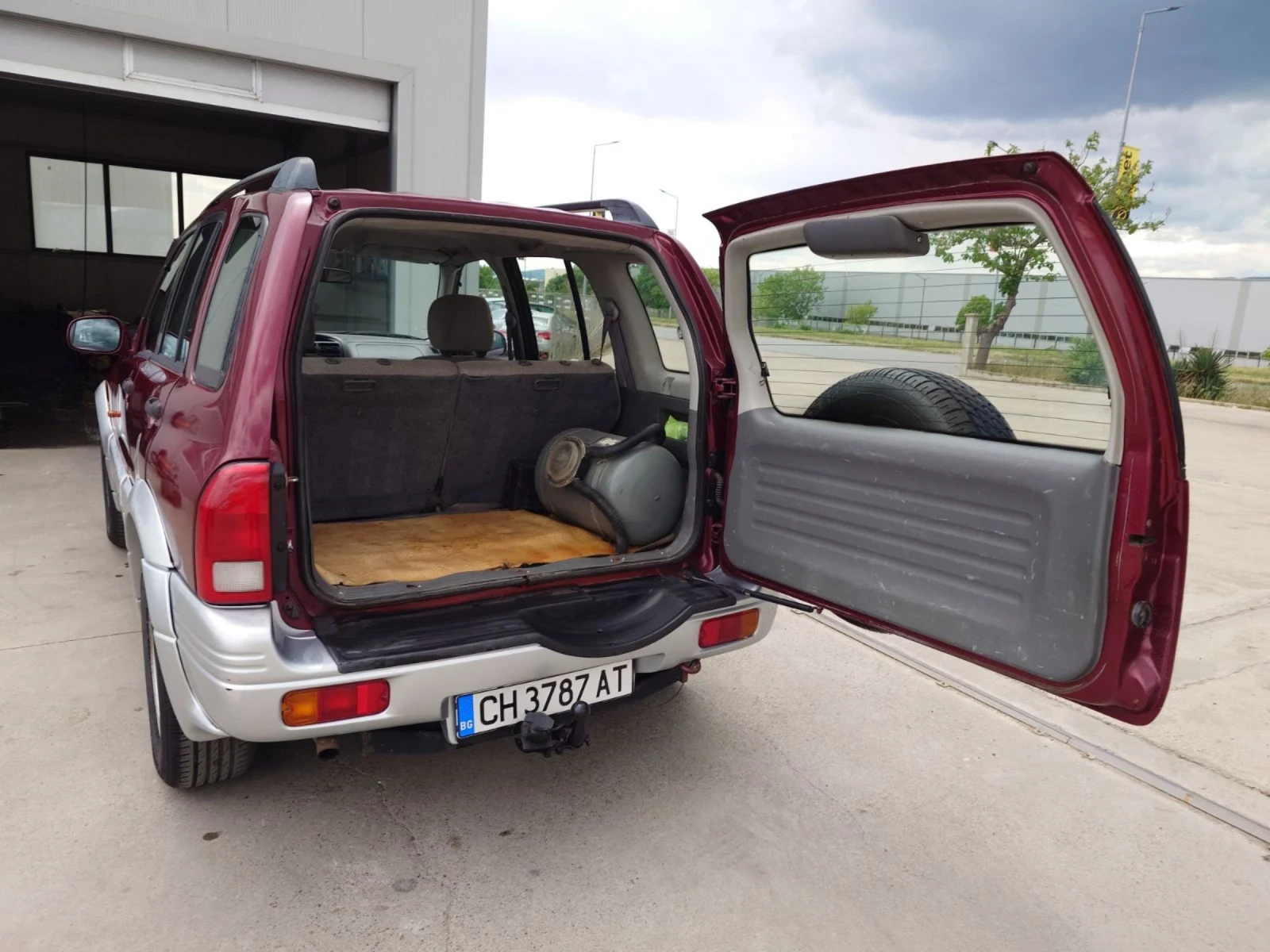 Suzuki Grand vitara, снимка 7 - Автомобили и джипове - 54634453