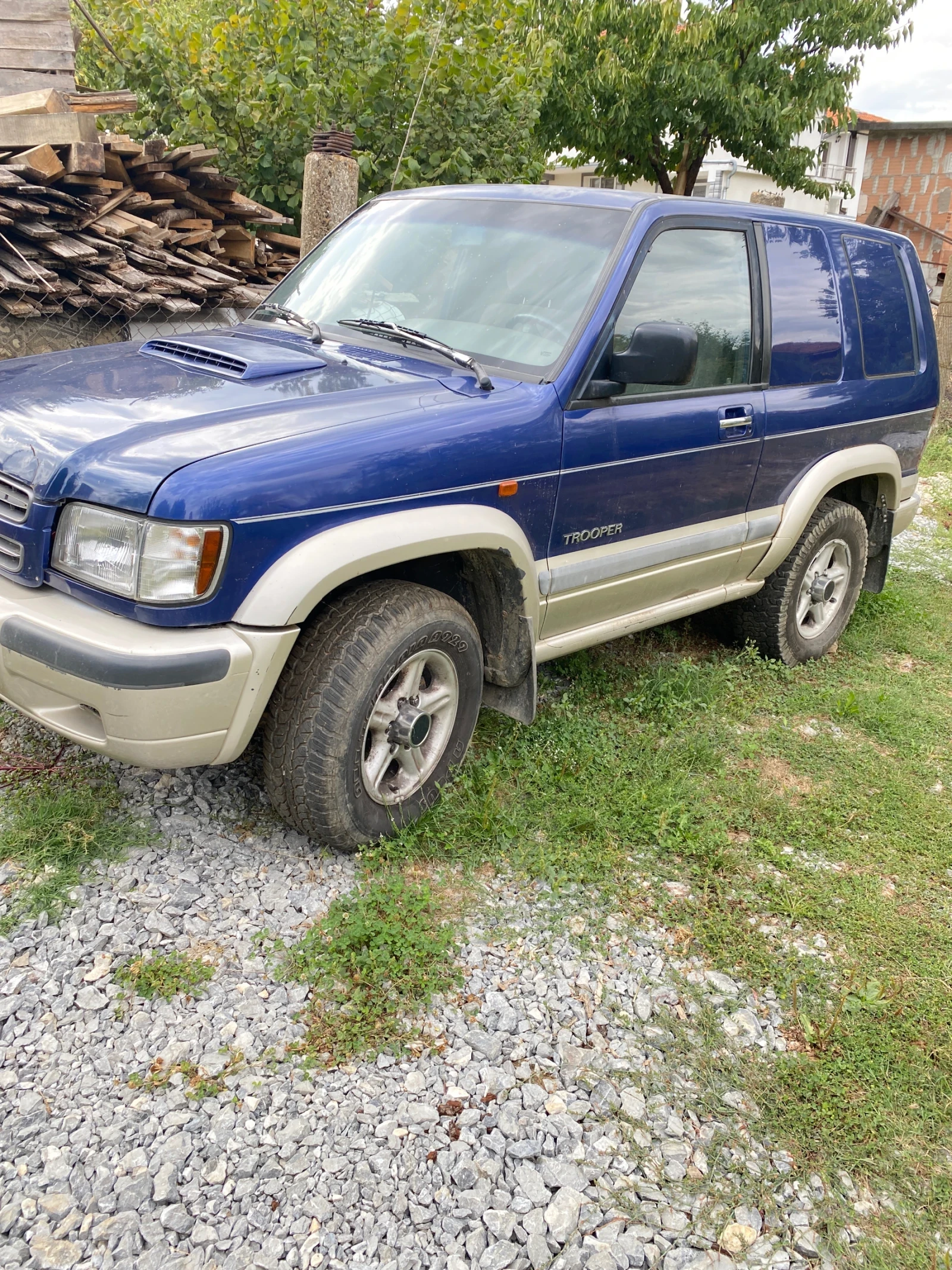 Isuzu Trooper Джип товарен, снимка 2 - Автомобили и джипове - 56239398