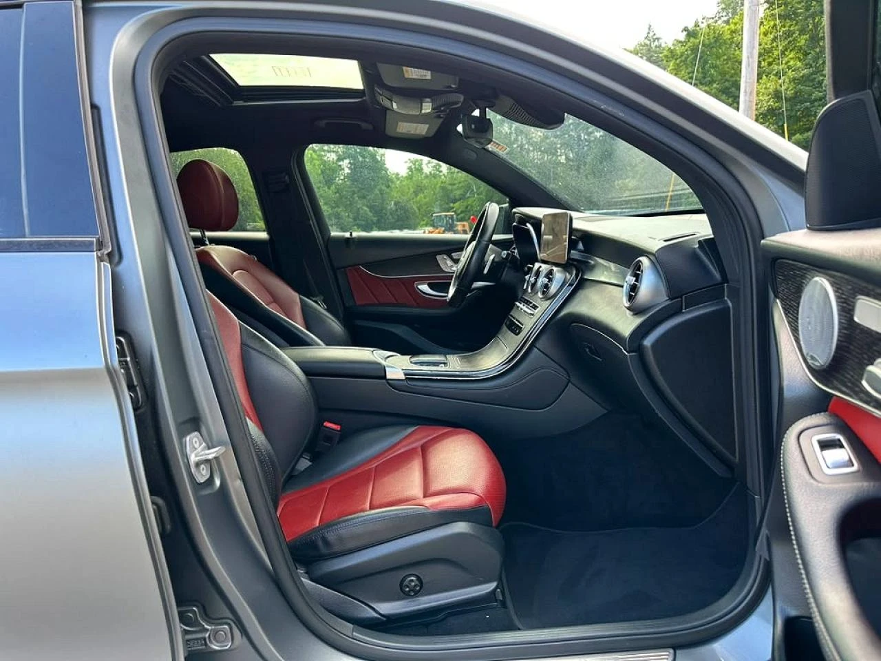 Mercedes-Benz GLC Coupe 300, снимка 5 - Автомобили и джипове - 56342195