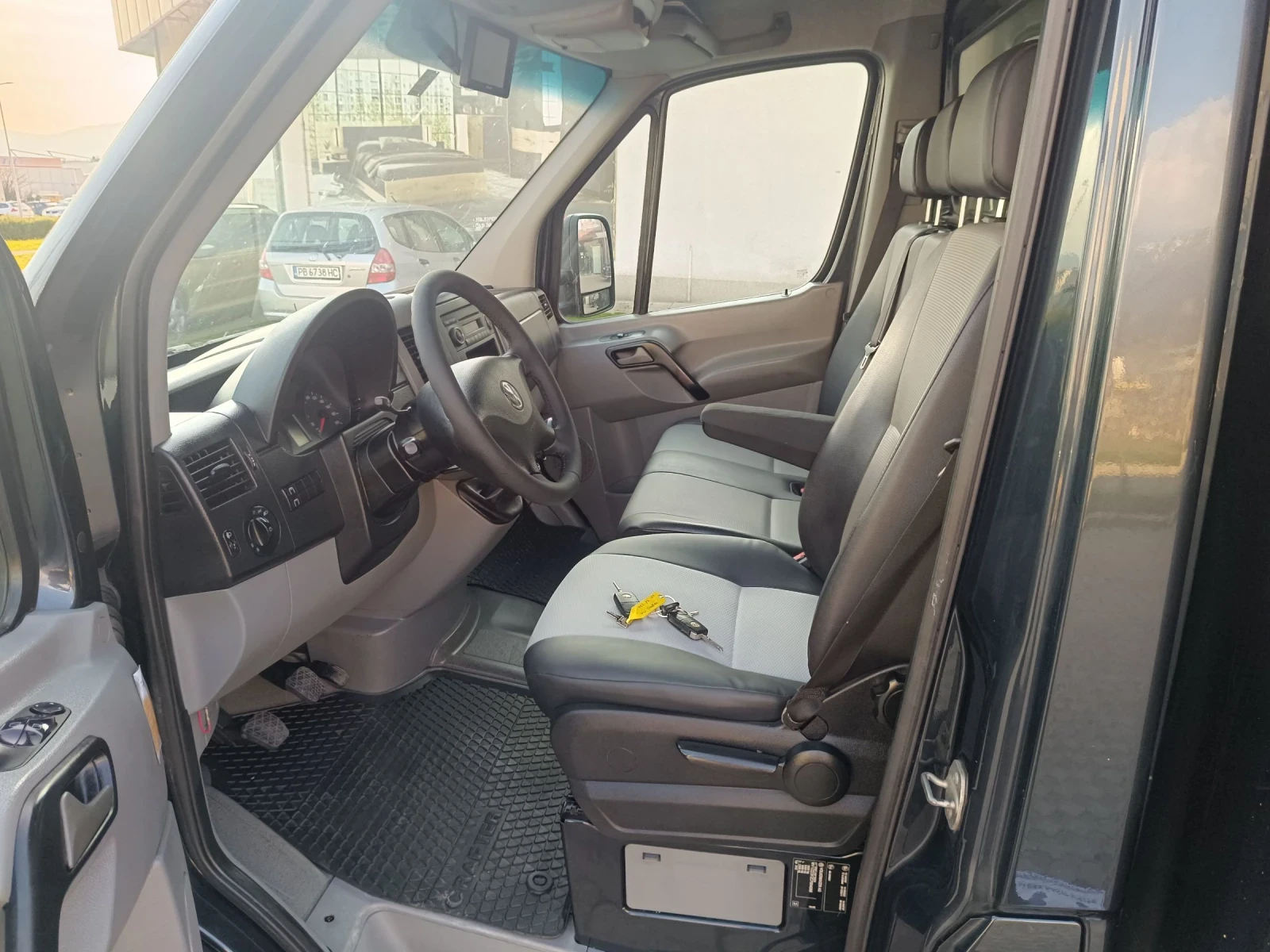 VW Crafter 163к.с. БОРД ТОП СЪСТОЯНИЕ , снимка 9 - Бусове и автобуси - 53369994