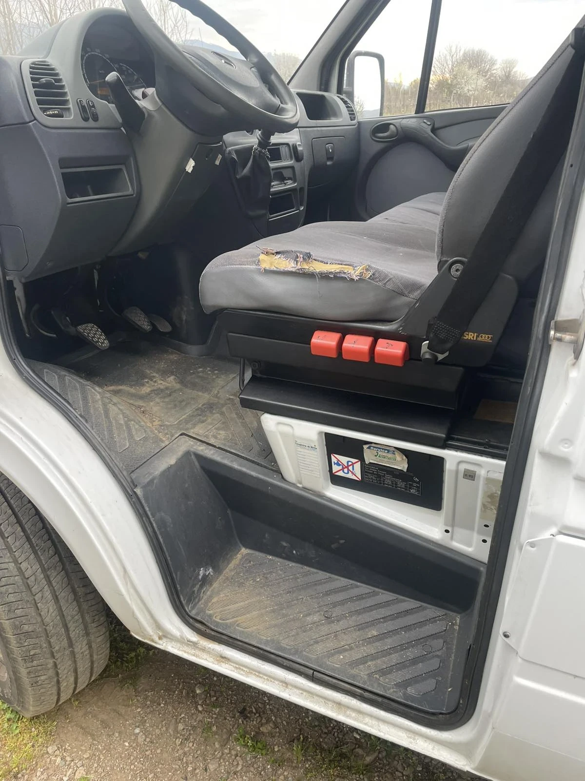 Mercedes-Benz 413, снимка 9 - Бусове и автобуси - 54059949