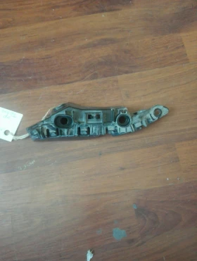 Водач предна броня ляв Фолксваген Голф 7