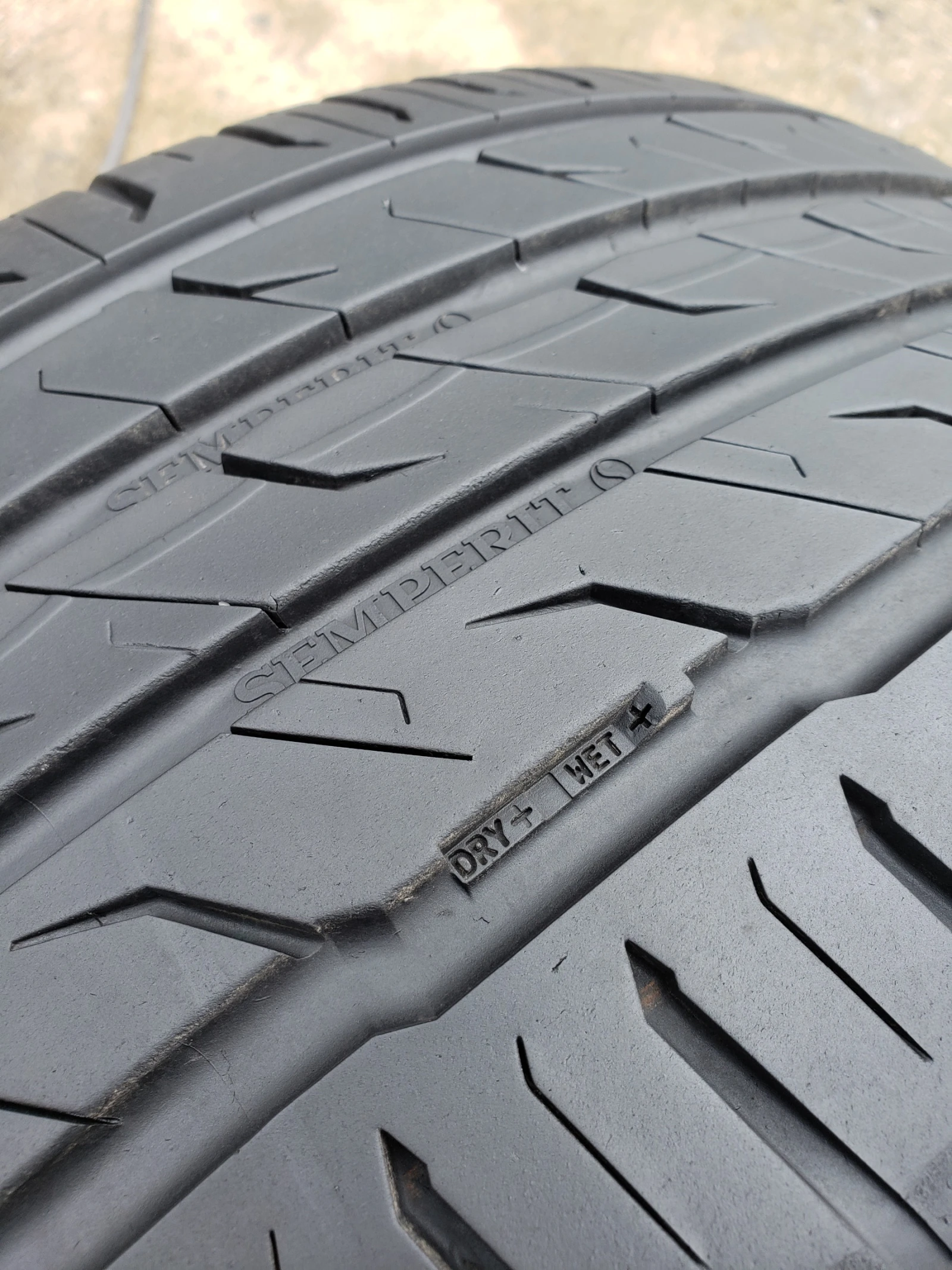 Гуми Летни 235/45R18, снимка 5 - Гуми и джанти - 54079089