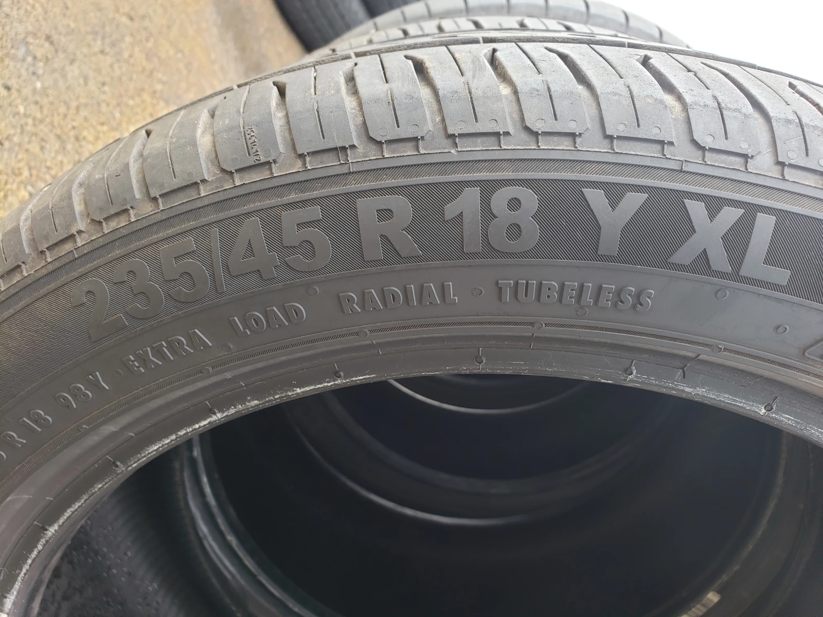 Гуми Летни 235/45R18, снимка 7 - Гуми и джанти - 54079089