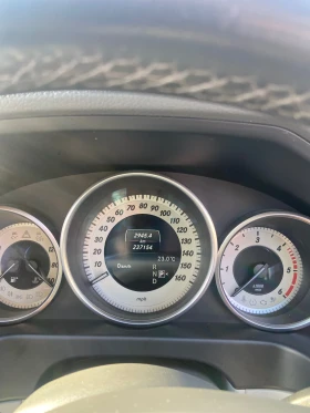 Mercedes-Benz E 220, снимка 8