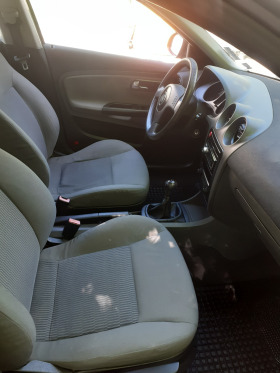 Seat Ibiza 1.4i , снимка 10 - Автомобили и джипове - 45283424
