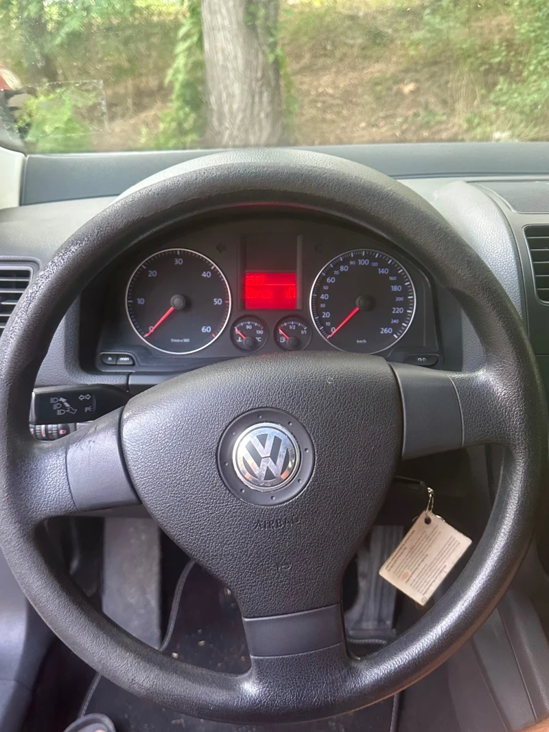 VW Golf 1.9 TDI, снимка 8 - Автомобили и джипове - 46962334