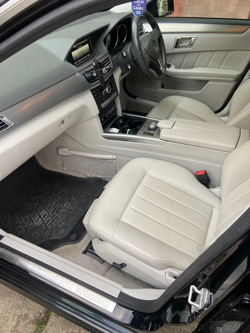 Mercedes-Benz E 220, снимка 13 - Автомобили и джипове - 52114654