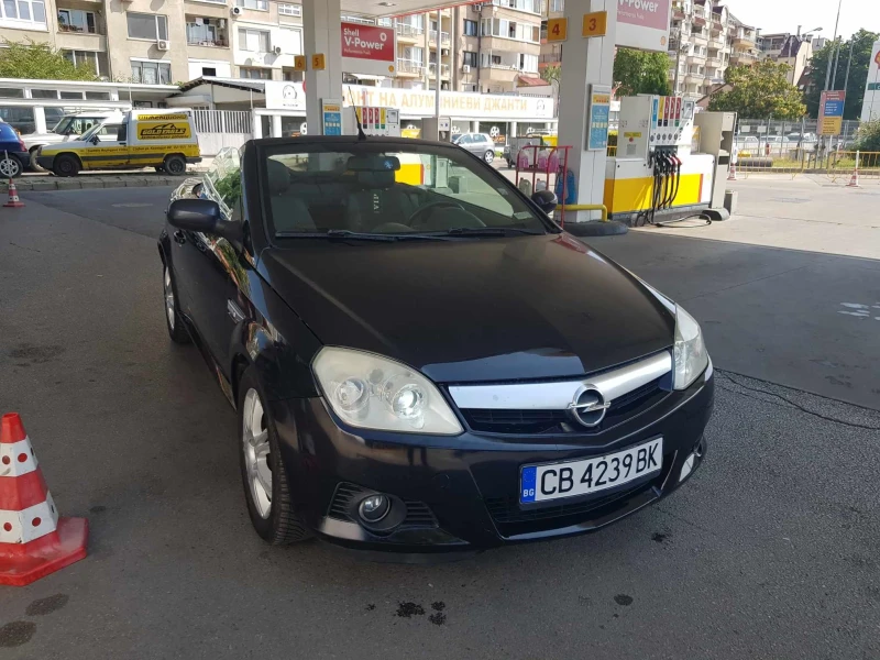 Opel Tigra 1.4 benzin, снимка 6 - Автомобили и джипове - 47488088