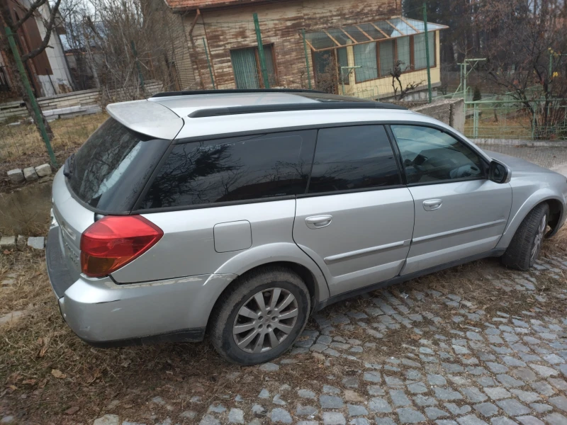 Subaru Outback 3.0 H6 - Газ, снимка 2 - Автомобили и джипове - 48417132