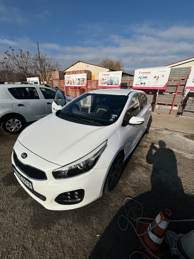 Kia Ceed, снимка 1 - Автомобили и джипове - 48634046