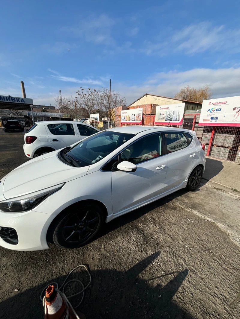 Kia Ceed, снимка 5 - Автомобили и джипове - 48634046