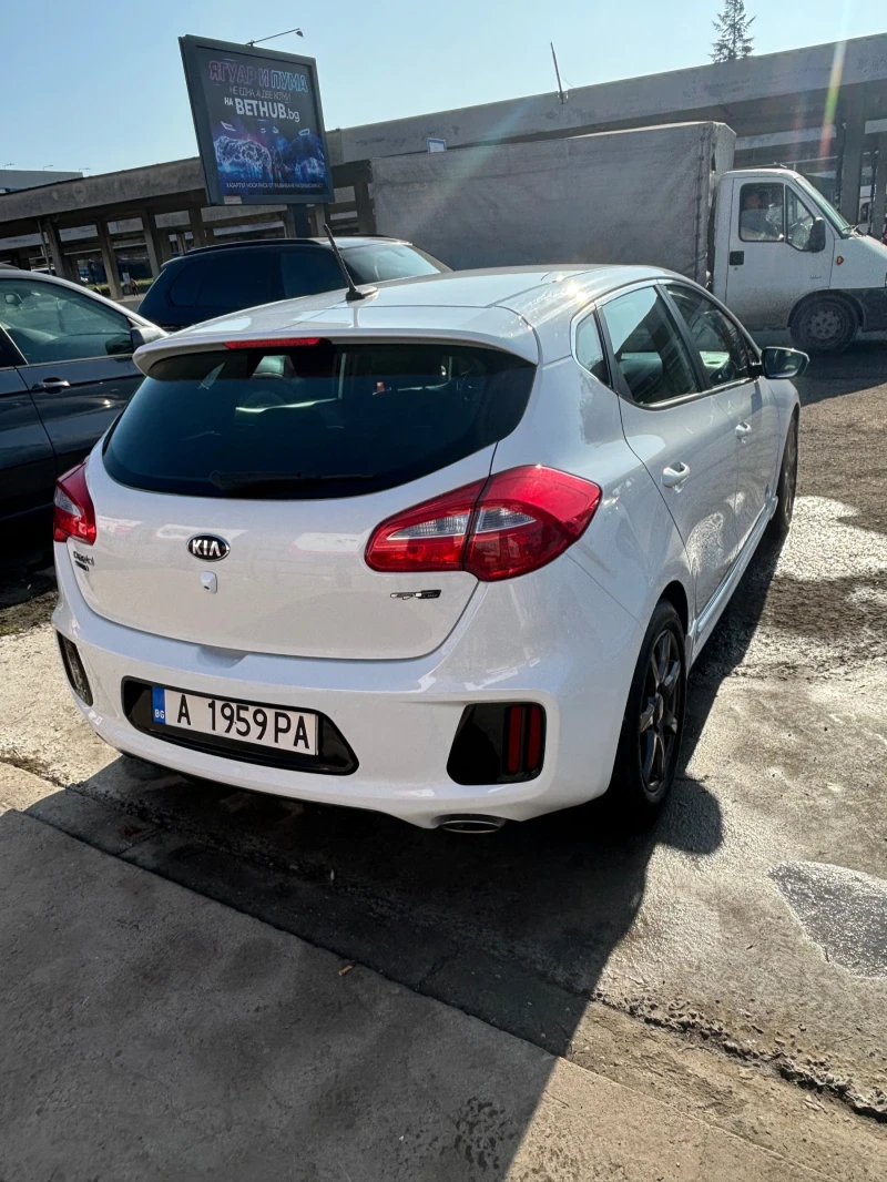 Kia Ceed, снимка 6 - Автомобили и джипове - 48634046