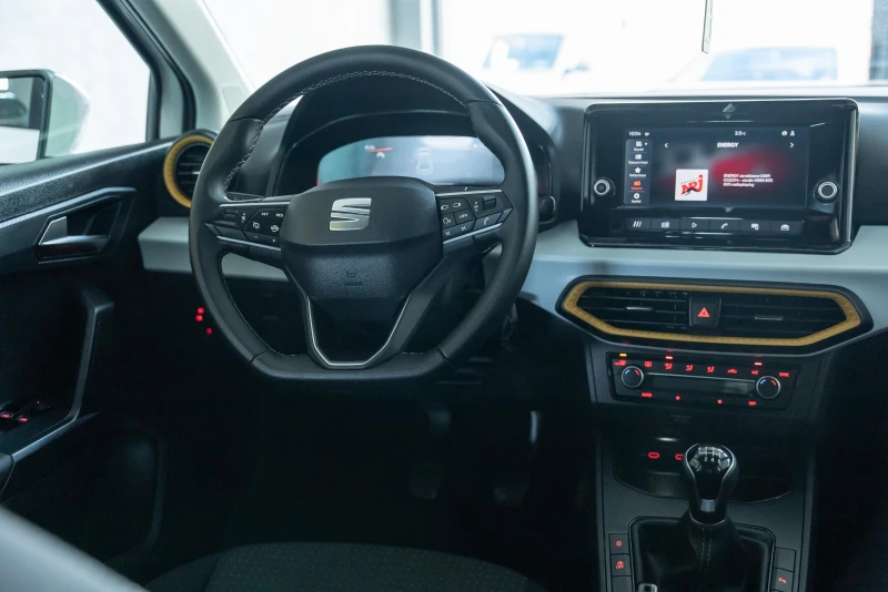 Seat Ibiza 1.0 TSI, снимка 11 - Автомобили и джипове - 48701007