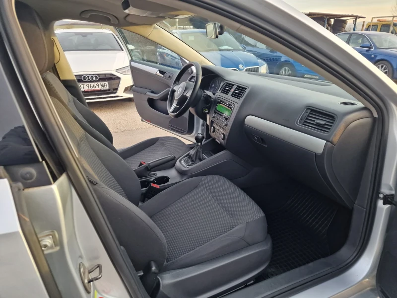 VW Jetta 1.2TSI, снимка 12 - Автомобили и джипове - 49132186