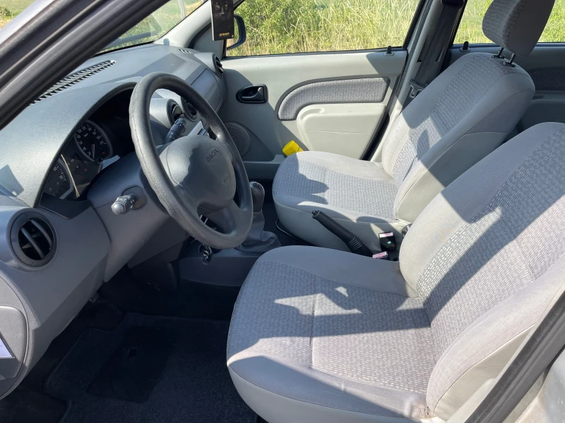 Dacia Logan 1.6/Климатик, снимка 6 - Автомобили и джипове - 51190032