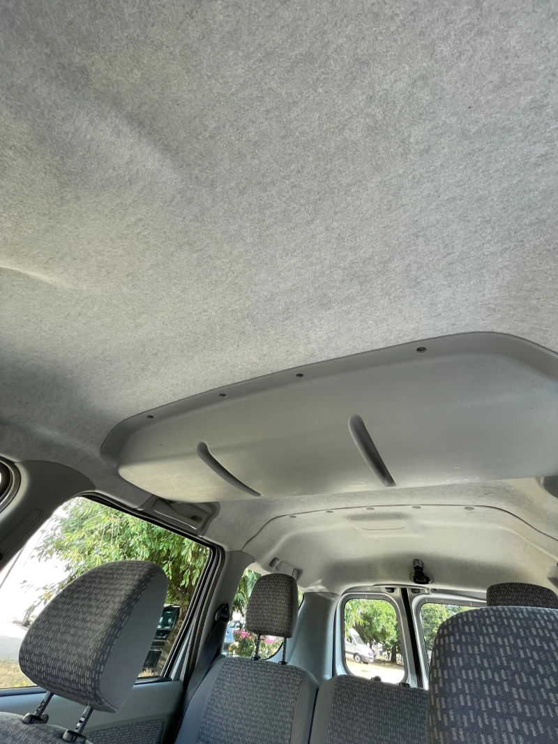 Dacia Logan 1.6/Климатик, снимка 13 - Автомобили и джипове - 51190032