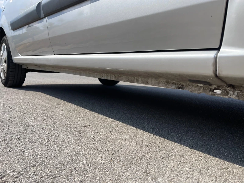 Dacia Logan 1.6/Климатик, снимка 12 - Автомобили и джипове - 51190032