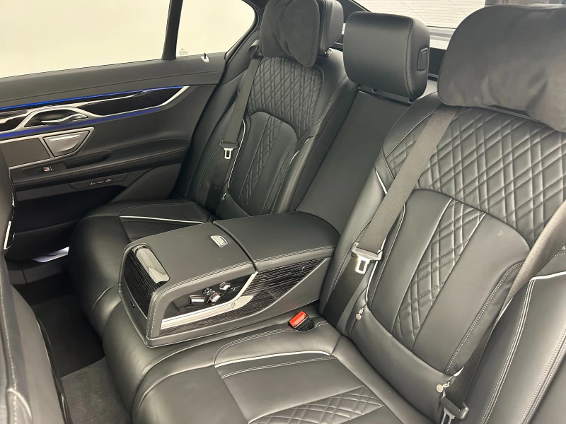 BMW 730 xDrive30d M Sport, снимка 15 - Автомобили и джипове - 51513808