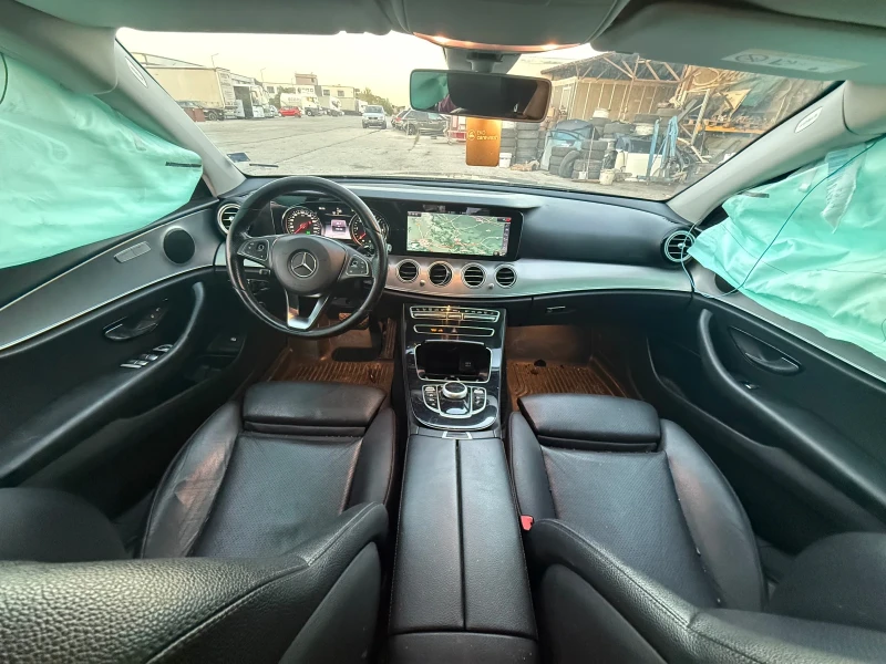 Mercedes-Benz E 220, снимка 2 - Автомобили и джипове - 52713422