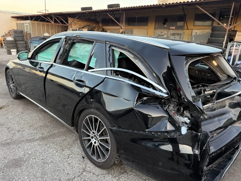 Mercedes-Benz E 220, снимка 11 - Автомобили и джипове - 52713422