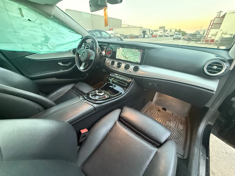 Mercedes-Benz E 220, снимка 7 - Автомобили и джипове - 52713422