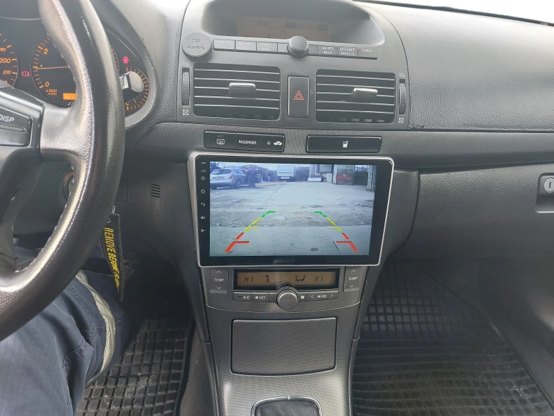 Toyota Avensis, снимка 10 - Автомобили и джипове - 52551658