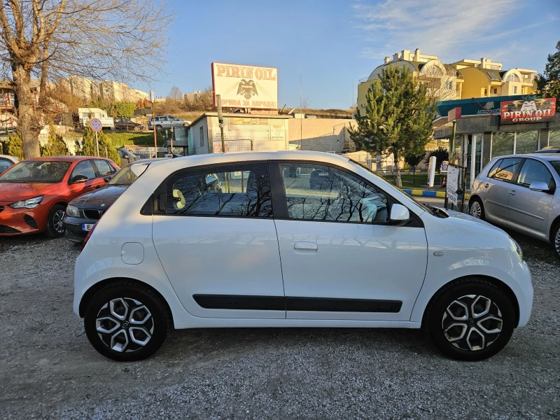 Renault Clio FACELIFT LED NAVI EURO6, снимка 3 - Автомобили и джипове - 52771271