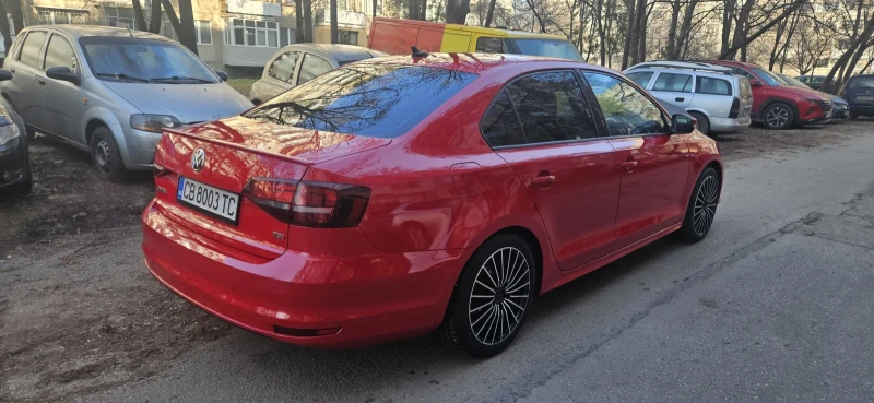 VW Jetta GLI, снимка 4 - Автомобили и джипове - 52857254