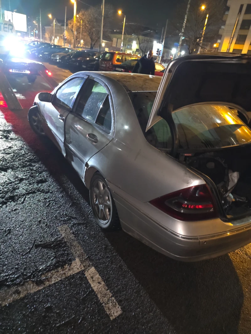 Mercedes-Benz C 270 C 270 CDI elegans, снимка 6 - Автомобили и джипове - 53058535