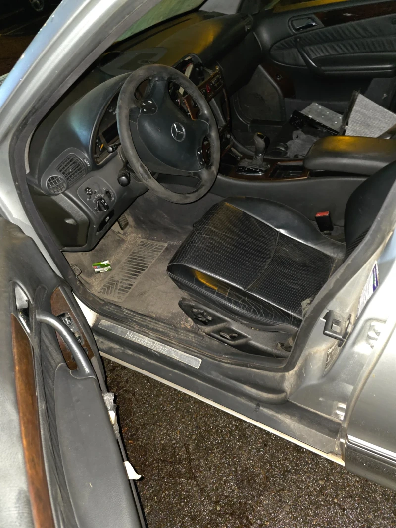 Mercedes-Benz C 270 C 270 CDI elegans, снимка 8 - Автомобили и джипове - 53058535