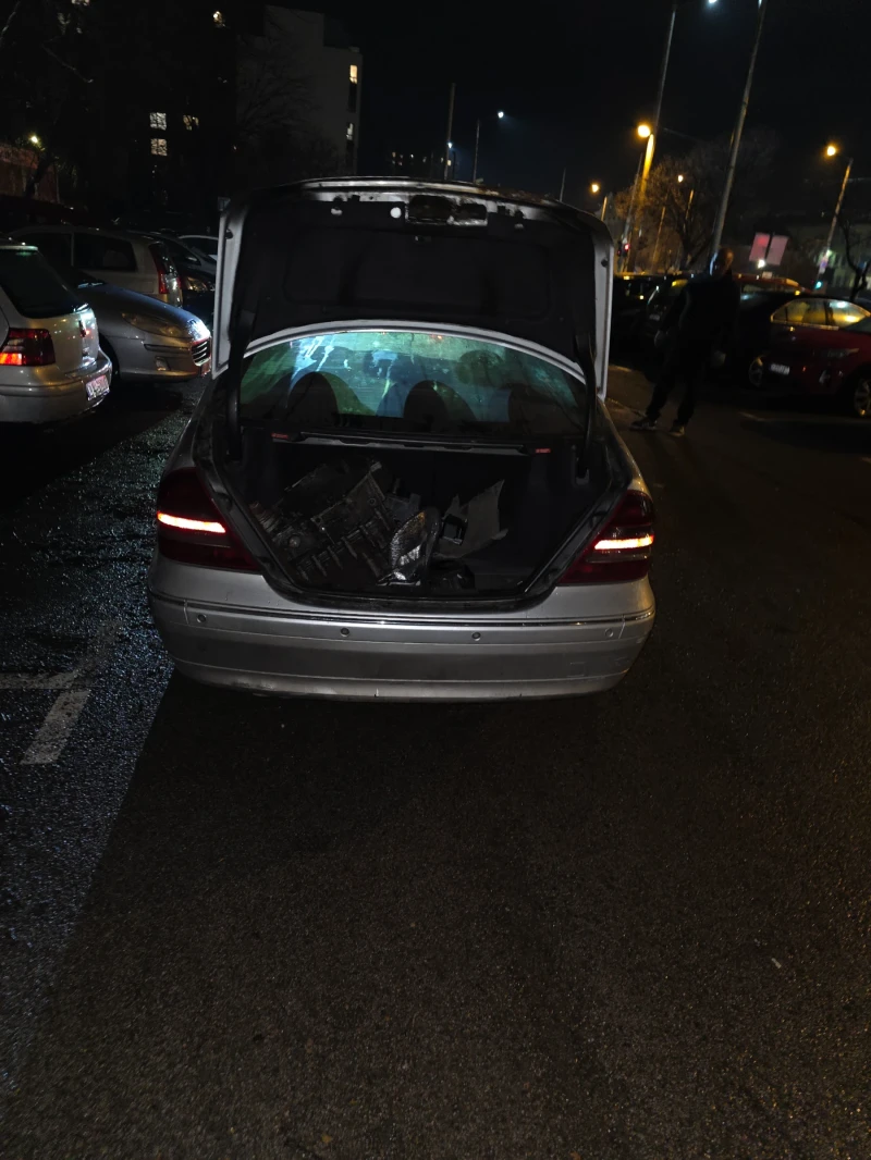 Mercedes-Benz C 270 C 270 CDI elegans, снимка 4 - Автомобили и джипове - 53058535