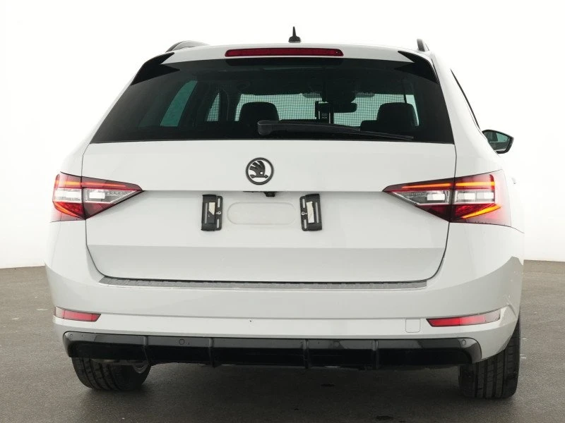 Skoda Superb ОЧАКВАН ВНОС* КАТО НОВА* 2.0 TDI 190к.с.  - изображение 9