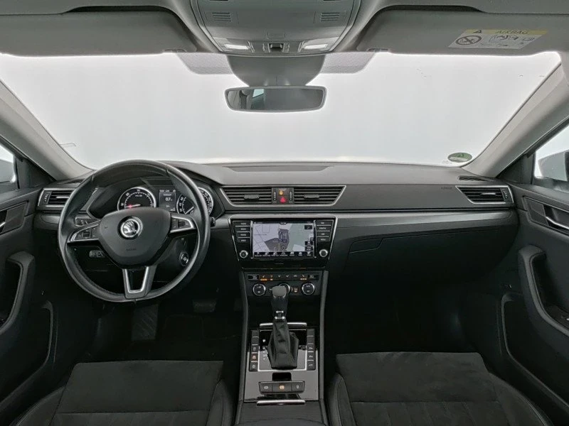 Skoda Superb ОЧАКВАН ВНОС* КАТО НОВА* 2.0 TDI 190к.с. , снимка 14 - Автомобили и джипове - 53169892