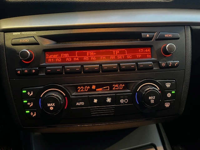 BMW 120 D, снимка 9 - Автомобили и джипове - 53495258