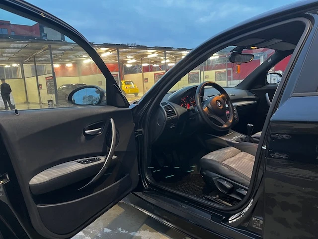BMW 120 D, снимка 13 - Автомобили и джипове - 53495258