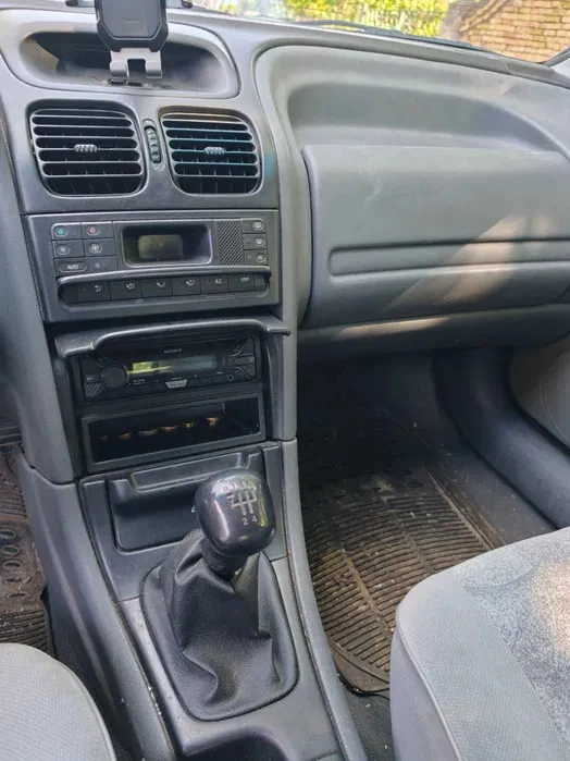 Renault Laguna 2.0 , снимка 9 - Автомобили и джипове - 56733714