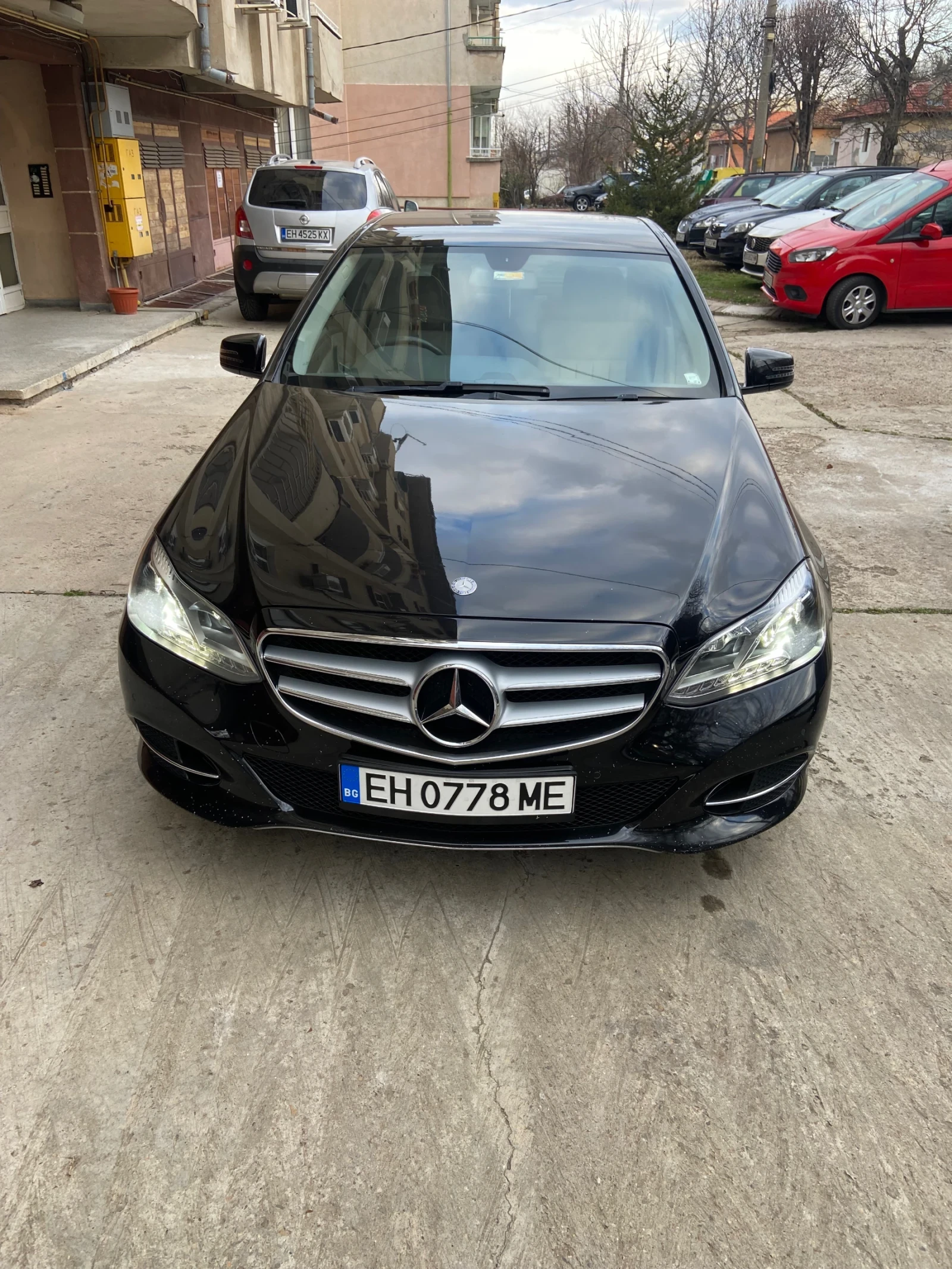 Mercedes-Benz E 220, снимка 1