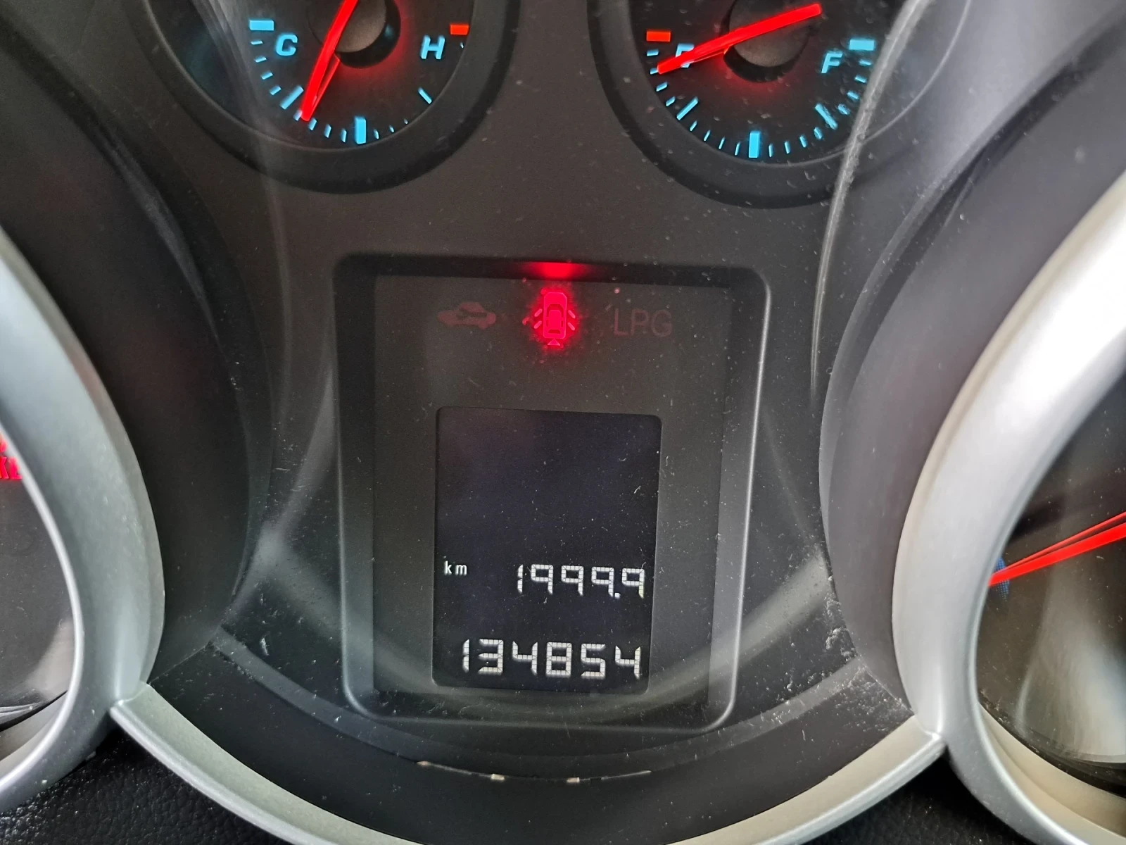 Chevrolet Cruze 1.6i16V 116PS.GPL ITALIA | Mobile.bg — изображение 14
