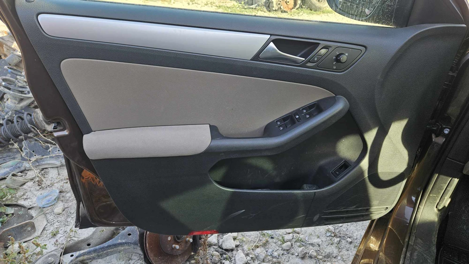 VW Jetta 1.6 | Mobile.bg   12