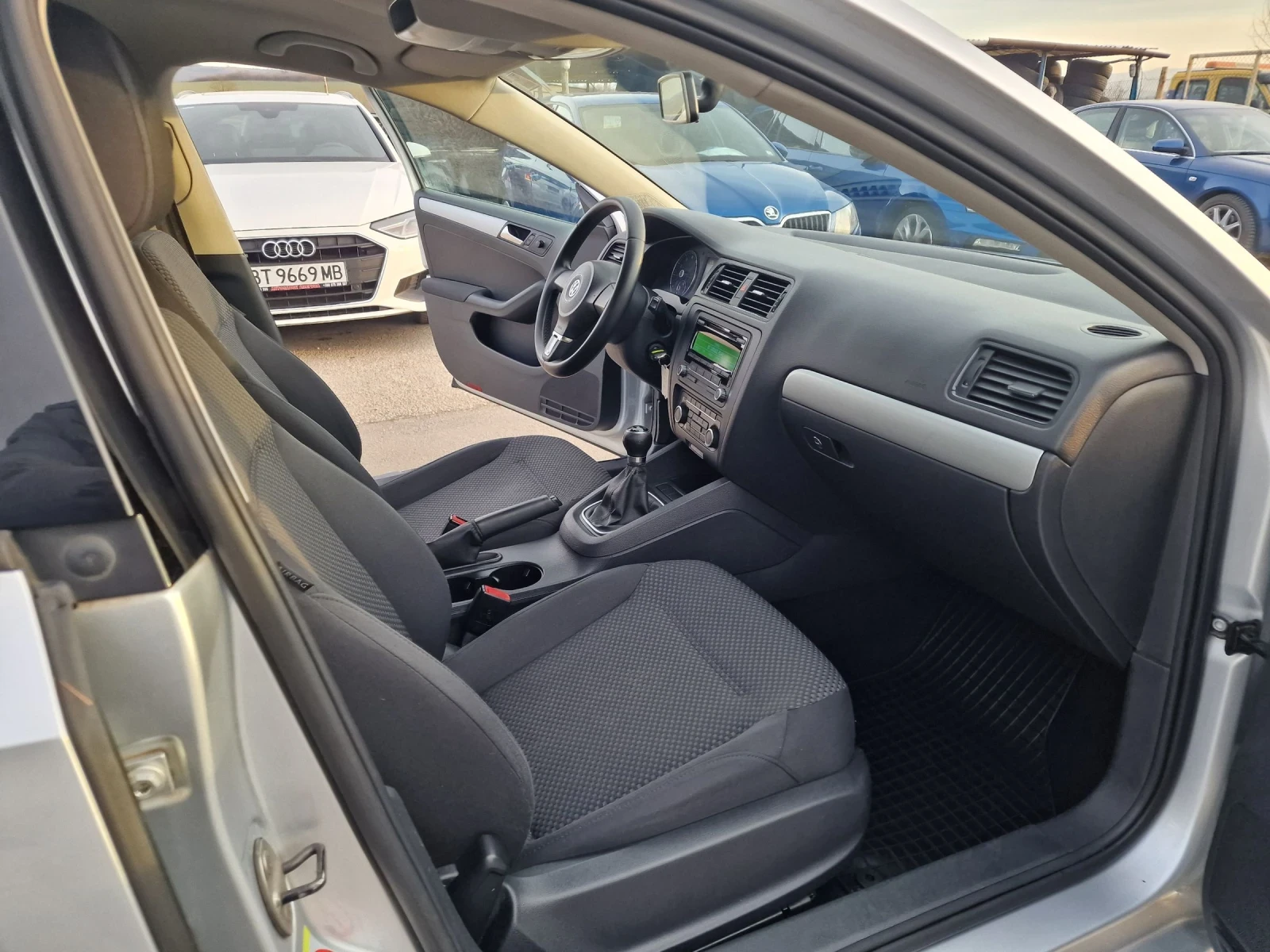 VW Jetta 1.2TSI | Mobile.bg — изображение 12