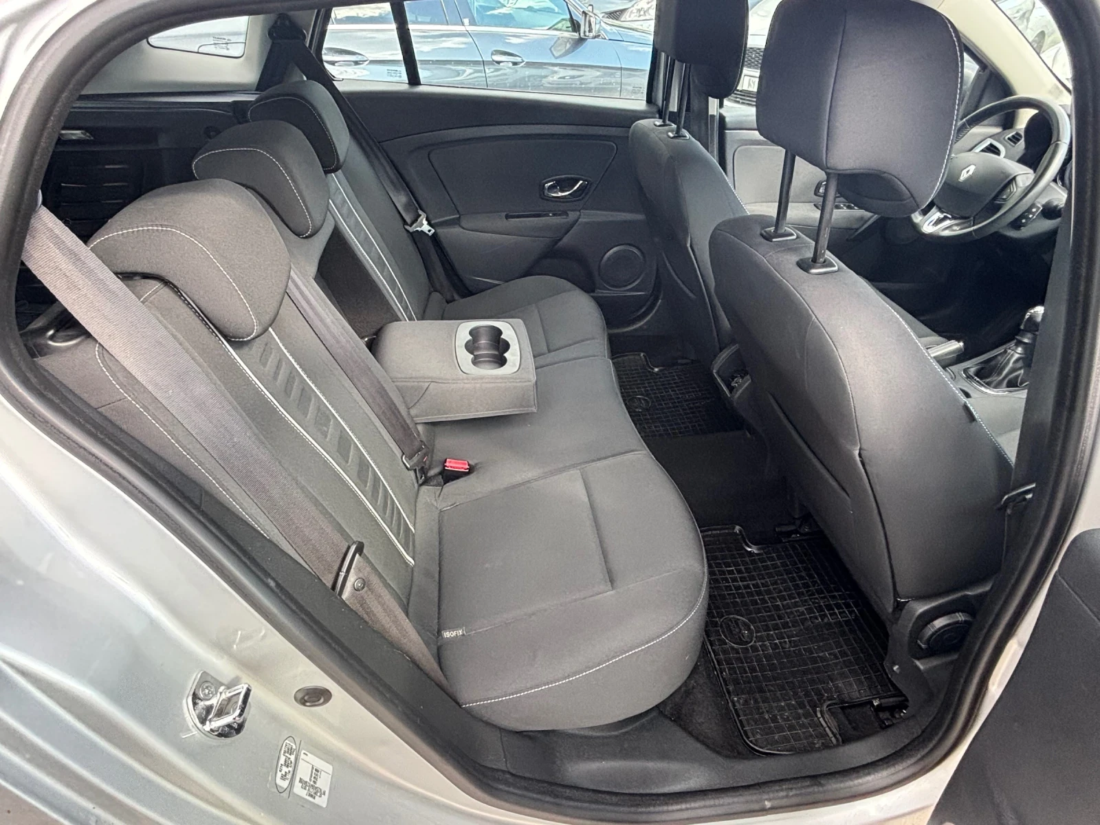 Renault Megane 1.5 DCI - изображение 9