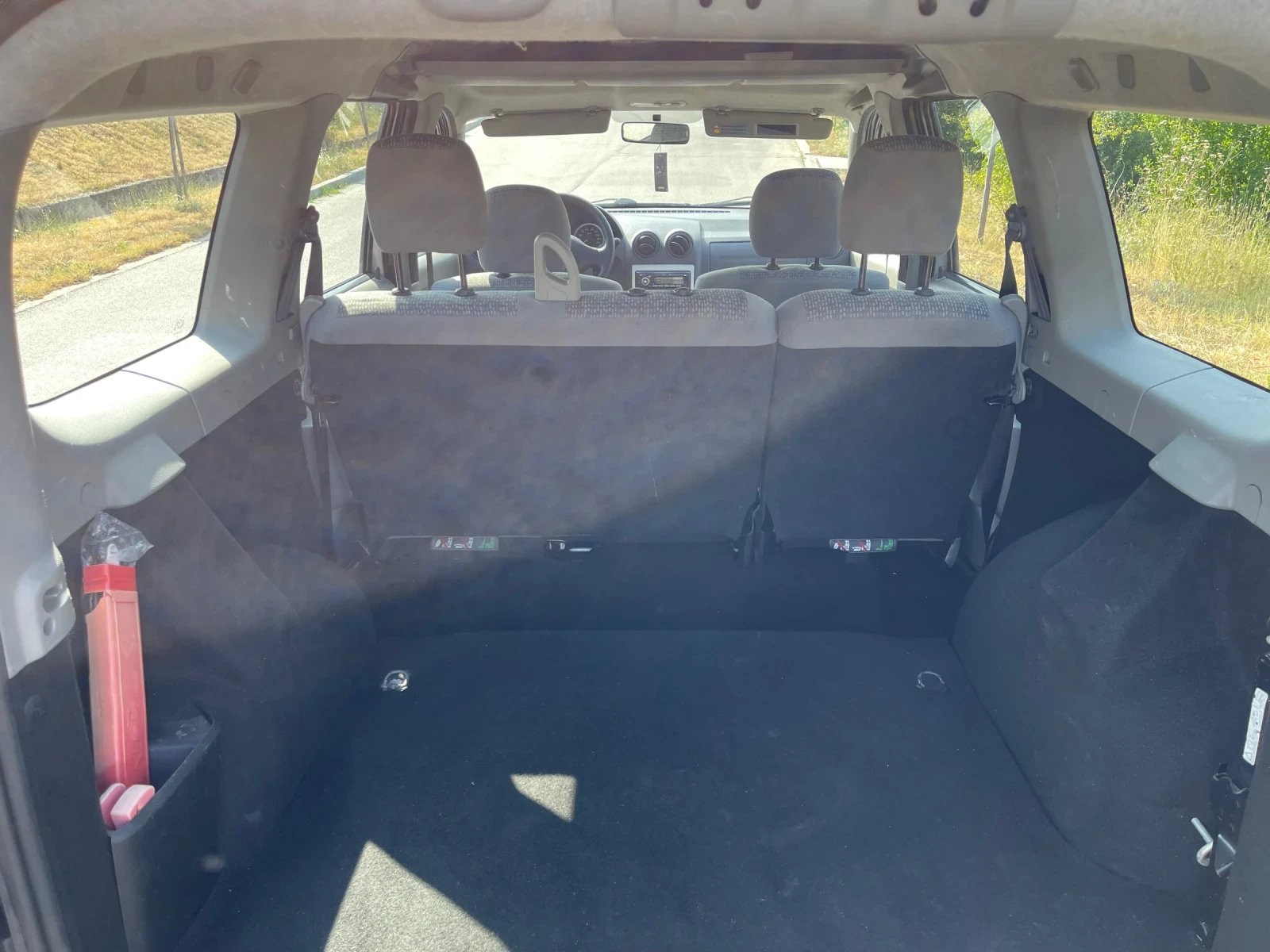Dacia Logan 1.6/Климатик - изображение 10