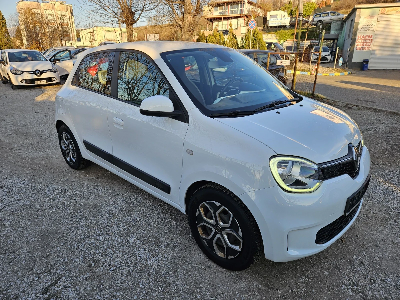 Renault Clio FACELIFT LED NAVI EURO6 - изображение 2