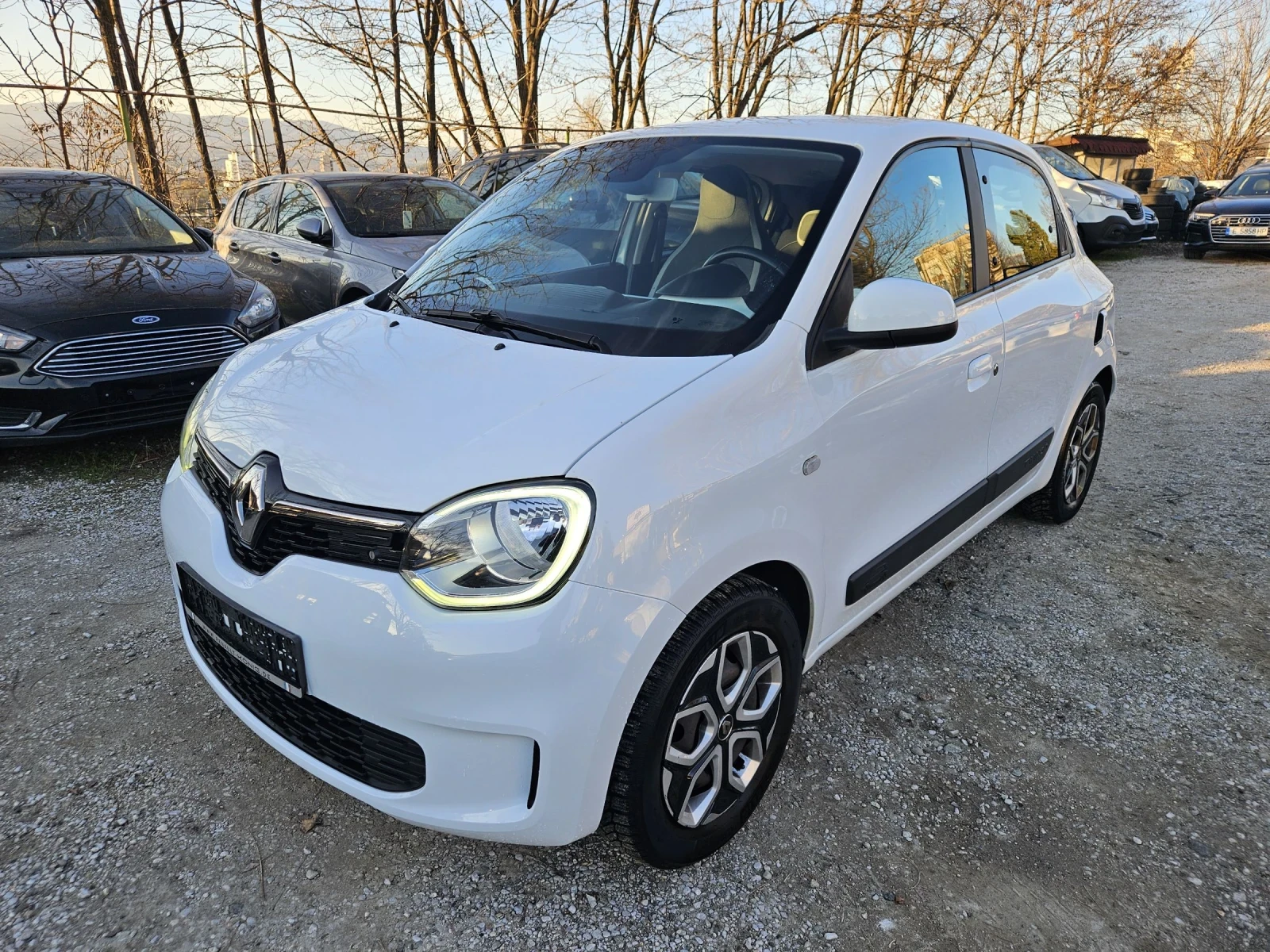 Renault Clio FACELIFT LED NAVI EURO6 - изображение 8