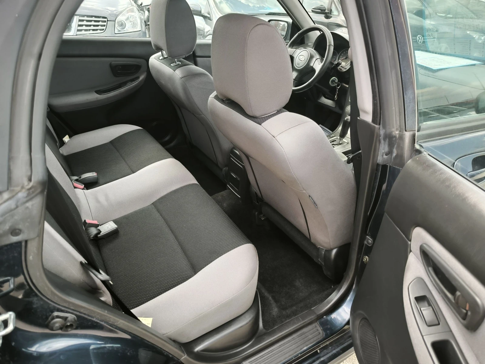 Subaru Impreza 2.0i automatic , снимка 10 - Автомобили и джипове - 53974583