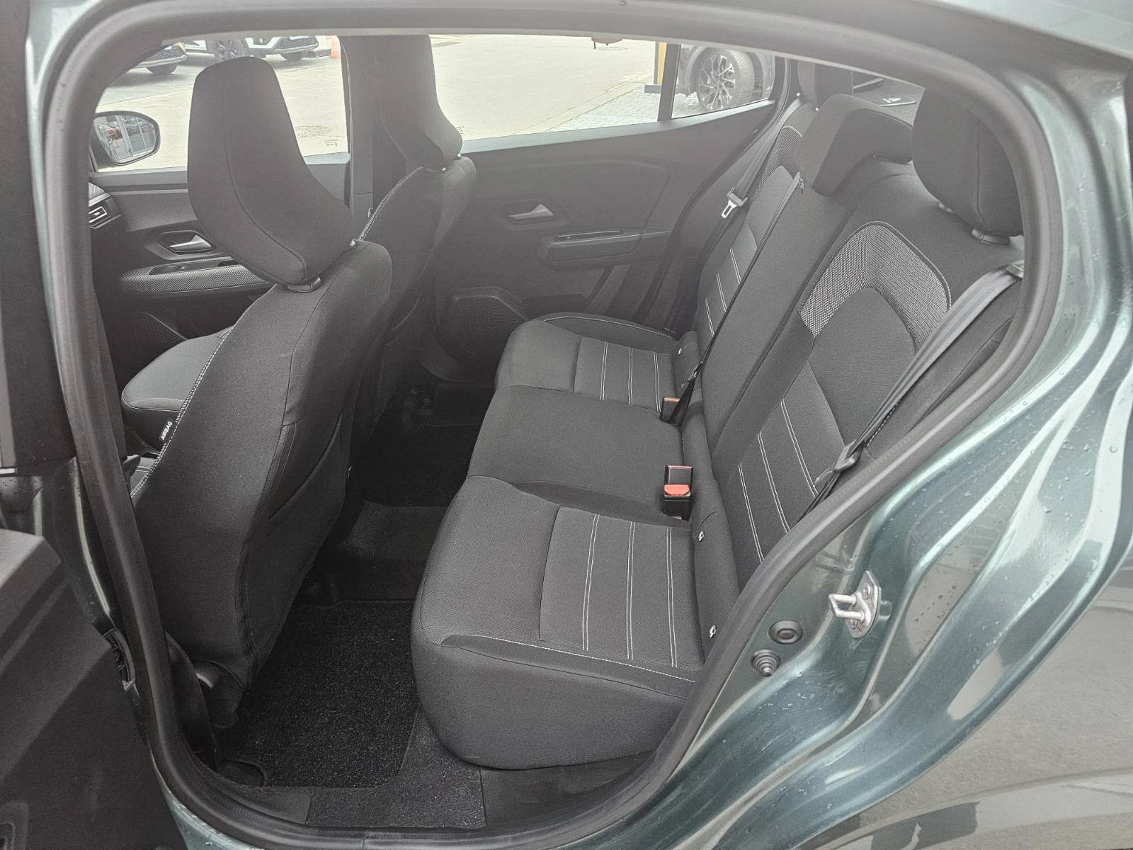 Dacia Logan 1.0 TCe 100 LPG, снимка 15 - Автомобили и джипове - 54123958