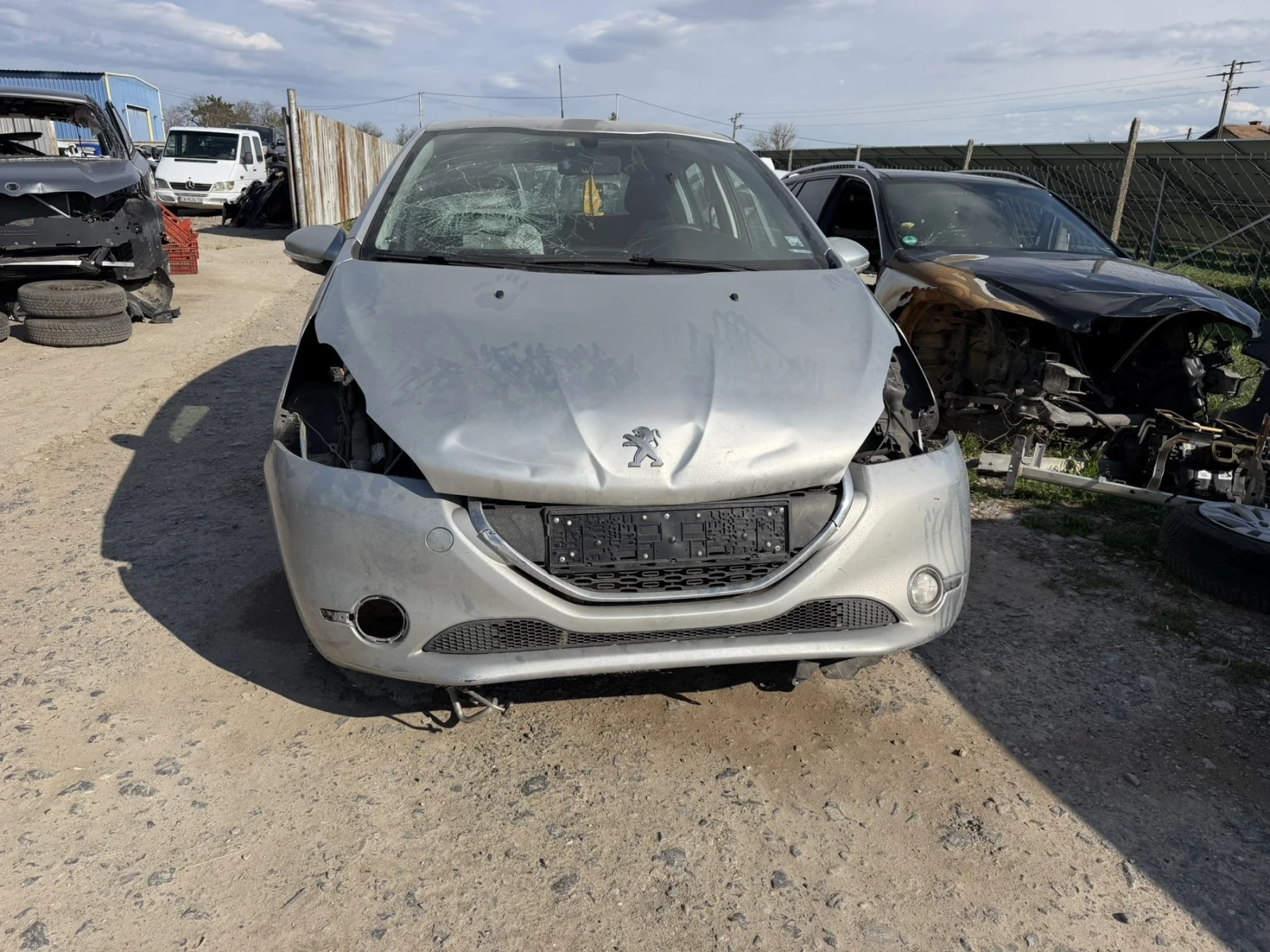 Peugeot 208 1.6HDI, снимка 3 - Автомобили и джипове - 54133022