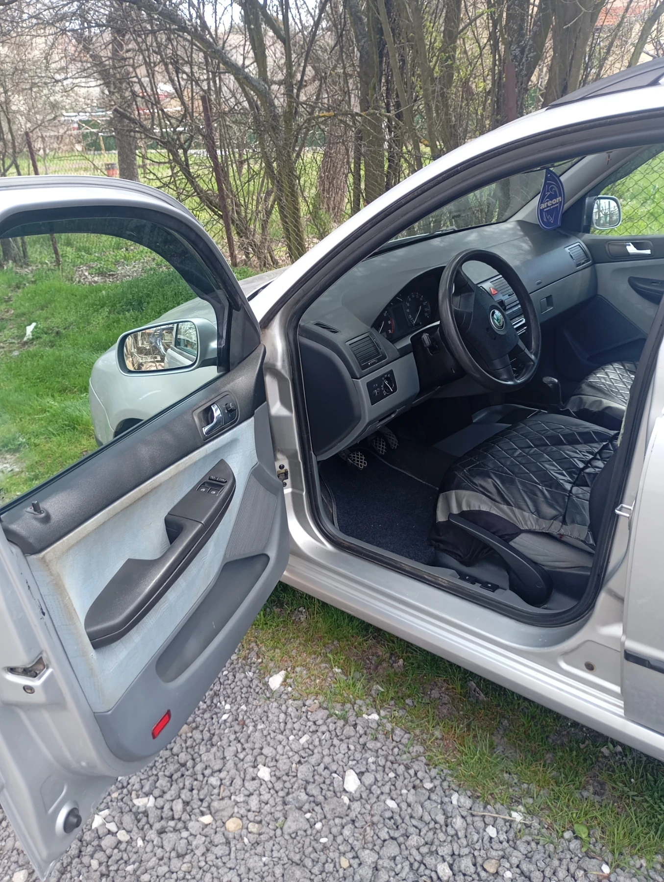 Skoda Fabia 1.4MPI, снимка 8 - Автомобили и джипове - 54157185